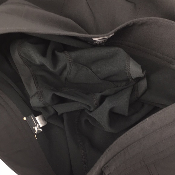 Oakley Black Skort - Picture 13 of 13